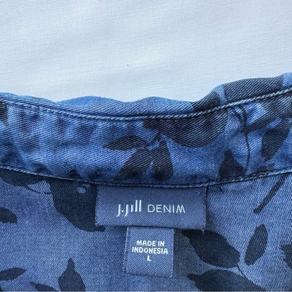 J. Jill Denim Tencel Floral Top Large - Picture 6 of 7